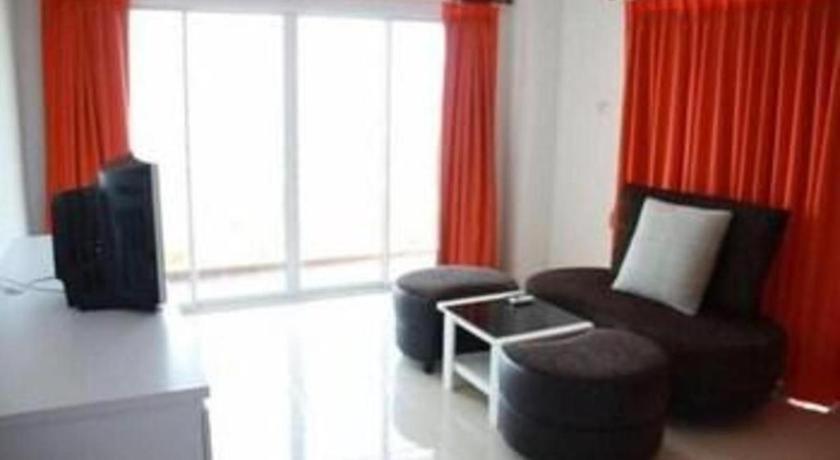 Nana Chat Bangsaen Hotel Si Racha Extérieur photo