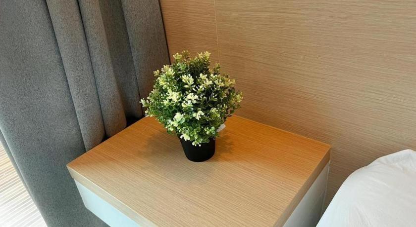 Nana Chat Bangsaen Hotel Si Racha Extérieur photo