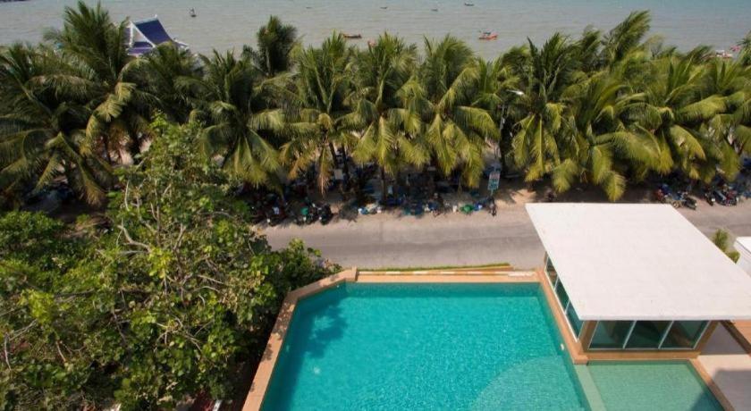 Nana Chat Bangsaen Hotel Si Racha Extérieur photo