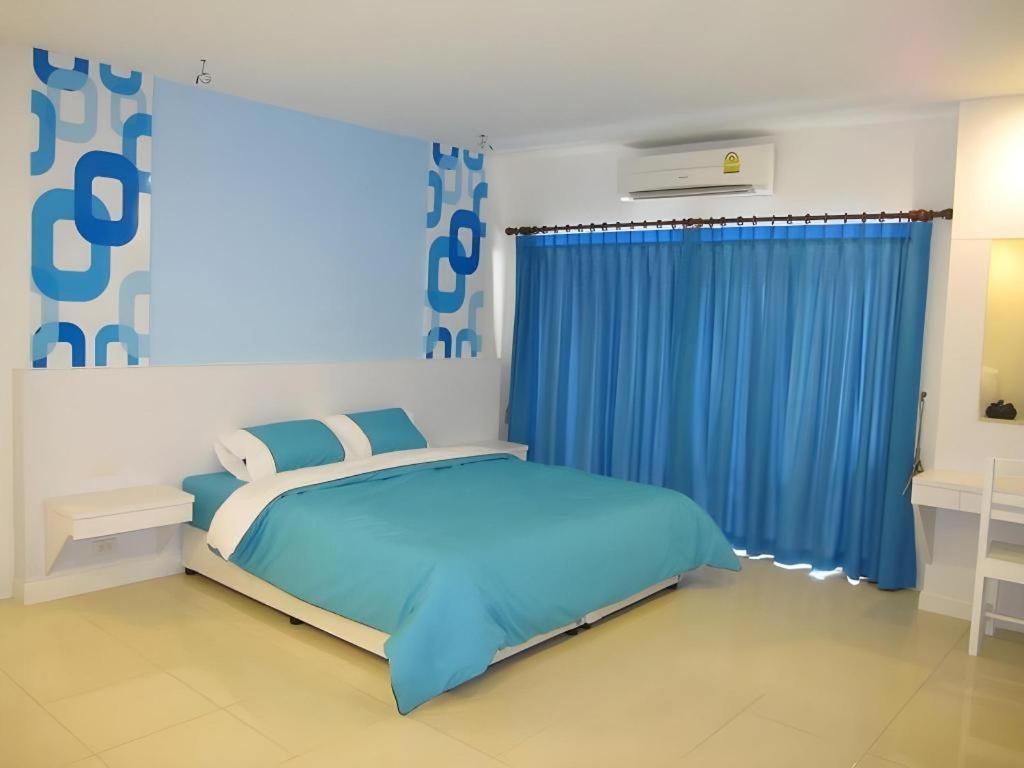 Nana Chat Bangsaen Hotel Si Racha Extérieur photo